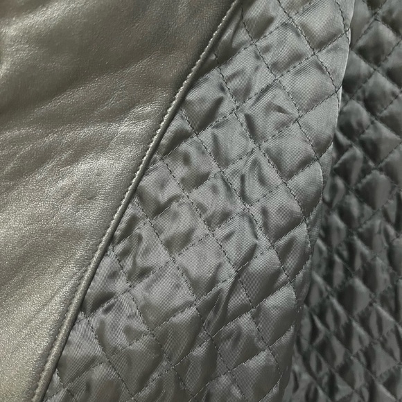 Claiborne Outwear Men’s Lambskin Leather Jacket Size Medium - Picture 4 of 8